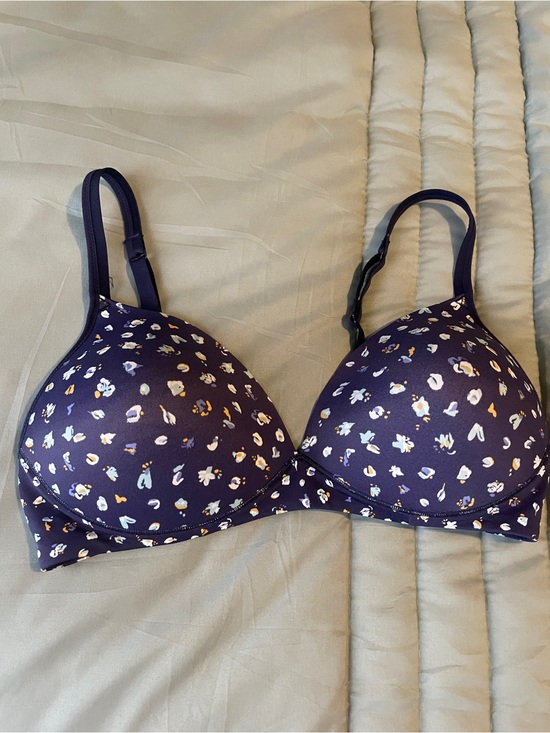 Warner's Other - Warner’s Women's Navy Floral T-Shirt Bra size 34C